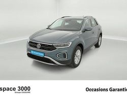Bleu Utilisé 2024 VW T-Roc Life SUV | 25 770 € (Prix juste)