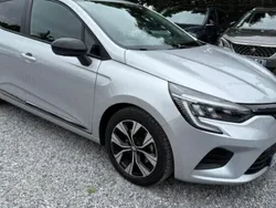 Gris Utilisé 2023 Renault Clio V Evolution Citadine | 15 990 € (Bon prix)