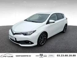 Blanc Utilisé 2015 Toyota Auris Design Berline | 13 890 € (Prix juste)