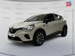 Blanc nacré/noir etoile Utilisé 2024 Renault Captur Evolution SUV | 17 299 € (Bon prix)