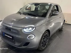 Gris fonce Utilisé 2023 Fiat 500e La Prima Berline | 18 999 € (Prix juste)