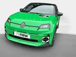 Vert Utilisé 2024 Renault R5 Techno Citadine | 31 900 € (Prix juste)