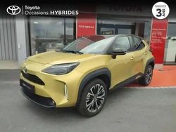 Bi ton or pur noir Utilisé 2022 Toyota Yaris Hybrid SUV | 23 990 € (Prix cher)