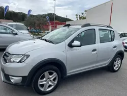 Gris Utilisé 2014 Dacia Sandero Stepway Ambiance Citadine | 7 990 € (Prix juste)