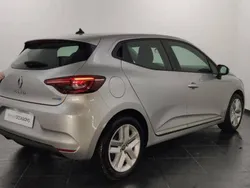 Gris Utilisé 2021 Renault Clio V Berline | 15 580 € (Prix juste)