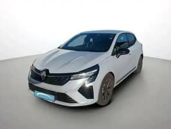 Gris Utilisé 2023 Renault Clio V Techno Berline | 16 890 € (Prix assez cher)