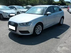 Gris Utilisé 2013 Audi A3 Attraction Berline | 12 990 € (Prix assez cher)