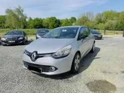 Gris Utilisé 2014 Renault Clio IV Zen Berline | 8 700 €