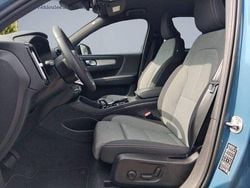 Bleu Utilisé 2024 Volvo XC40 Plus SUV | 33 980 € (Bon prix)