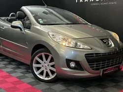 Utilisé 2010 Peugeot 207 CC Roland Garros Cabriolet | 5 490 € (Prix juste)