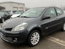 Utilisé 2007 Renault Clio III Citadine | 2 990 € (Prix juste)
