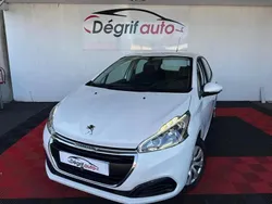Blanc Utilisé 2015 Peugeot 208 Active Citadine | 6 990 € (Prix juste)