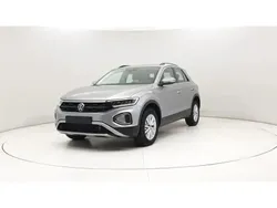 Bleu Utilisé 2023 VW T-Roc Style SUV | 35 610 € (Prix cher)