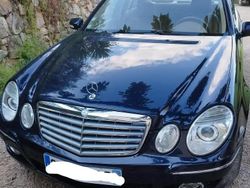 Bleu Utilisé 2008 Mercedes E320 Berline | 13 000 €