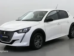Blanc Utilisé 2022 Peugeot e-208 Style Citadine | 16 499 € (Prix juste)