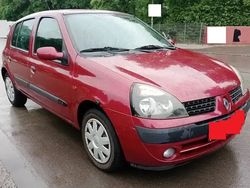 Rouge Utilisé 2001 Renault Clio II Expression Berline | 3 950 € (Prix cher)