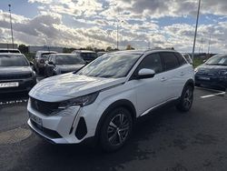 Blanc nacrã© (n) Utilisé 2021 Peugeot 3008 Allure SUV | 22 999 € (Prix juste)