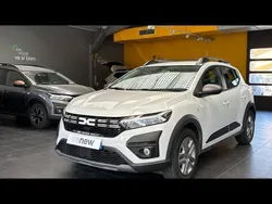 Blanc Utilisé 2023 Dacia Sandero Expression Citadine | 14 999 € (Prix juste)