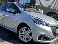 Utilisé 2017 Peugeot 208 Style Citadine | 8 490 € (Prix juste)