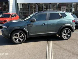 Vert cèdre métallisé Utilisé 2025 Dacia Duster Journey SUV | 24 499 € (Prix cher)