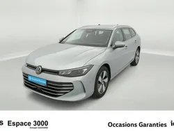 Gris Utilisé 2024 VW Passat Life Coupé | 39 990 €