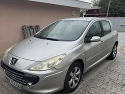 Utilisé 2005 Peugeot 307 Premium Berline | 3 000 € (Bon prix)