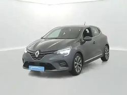 Gris titanium Utilisé 2021 Renault Clio V Berline | 13 990 € (Prix juste)