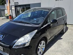 Utilisé 2013 Peugeot 5008 Allure Monospace | 7 490 € (Prix juste)