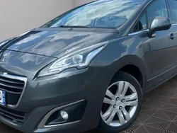 Gris Utilisé 2013 Peugeot 5008 Allure Monospace | 9 999 € (Prix juste)