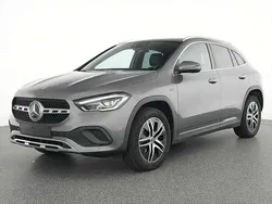 Gris Utilisé 2020 Mercedes GLA250 Luxury SUV | 35 990 € (Prix juste)