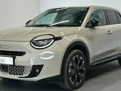 Beige Utilisé 2024 Fiat 600 La Prima Berline | 24 490 € (Bon prix)