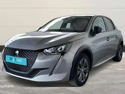 Gris Utilisé 2023 Peugeot e-208 Allure Citadine | 20 999 € (Prix assez cher)