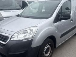 Gris Utilisé 2018 Peugeot Partner Premium Monospace | 7 990 €