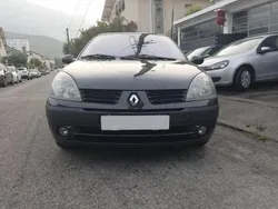Noir Utilisé 2004 Renault Clio II Berline | 2 290 € (Prix assez cher)