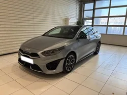 Gris Utilisé 2024 Kia ProCeed GT-Line Citadine | 30 990 €