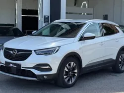 Blanc Utilisé 2017 Opel Grandland X Elite SUV | 14 490 € (Prix assez cher)