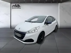 Blanc Utilisé 2016 Peugeot 208 Citadine | 5 090 € (Prix juste)