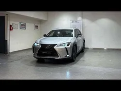 Utilisé 2020 Lexus UX 250h SUV | 25 990 € (Prix juste)