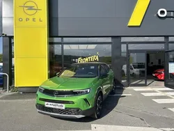 Vert signal Utilisé 2021 Opel Mokka-e Ultimate SUV | 16 999 € (Prix juste)