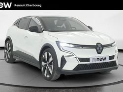 Blanc Utilisé 2022 Renault Mégane Techno Berline | 22 990 € (Prix juste)