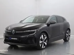 Noir Utilisé 2022 Renault Mégane Techno SUV | 25 299 € (Prix juste)