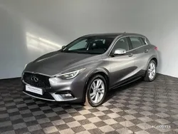 Gris Utilisé 2016 Infiniti Q30 Premium Citadine | 16 990 €