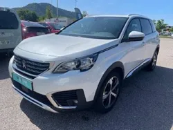 Blanc nacré (s) Utilisé 2017 Peugeot 5008 Allure Monospace | 16 890 € (Prix juste)