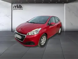 Rouge Utilisé 2016 Peugeot 208 Active Citadine | 6 390 € (Prix juste)