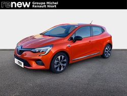 Orange Utilisé 2022 Renault Clio V LIMITED Citadine | 12 990 € (Bon prix)