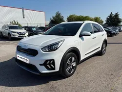 Blanc nacre Utilisé 2022 Kia Niro Active SUV | 22 999 € (Prix juste)