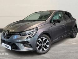 Gris Utilisé 2023 Renault Clio V Evolution Berline | 16 499 € (Prix juste)