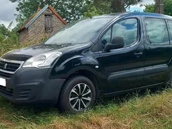 Noir Utilisé 2017 Peugeot Partner Monospace | 6 450 € (Bon prix)