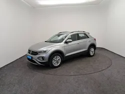 Gris Utilisé 2024 VW T-Roc SUV | 26 690 € (Prix juste)