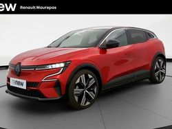 Rouge Utilisé 2023 Renault Mégane Iconic Berline | 26 790 € (Prix juste)